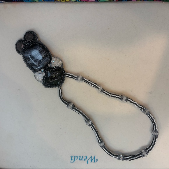 Handcrafted Beaded Pendant Necklace agate lights up optionally for fun - Picture 4 of 6